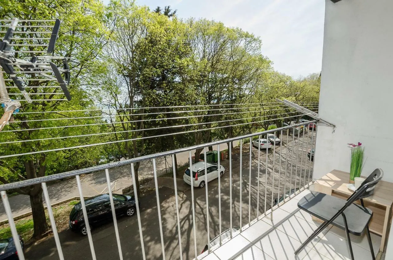 Close To The Beach Apartment Rijeka